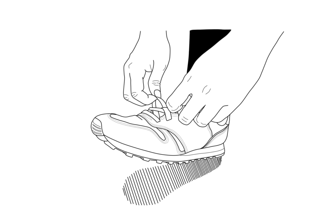 正しい靴紐の結び方　つまさき側から紐を締める